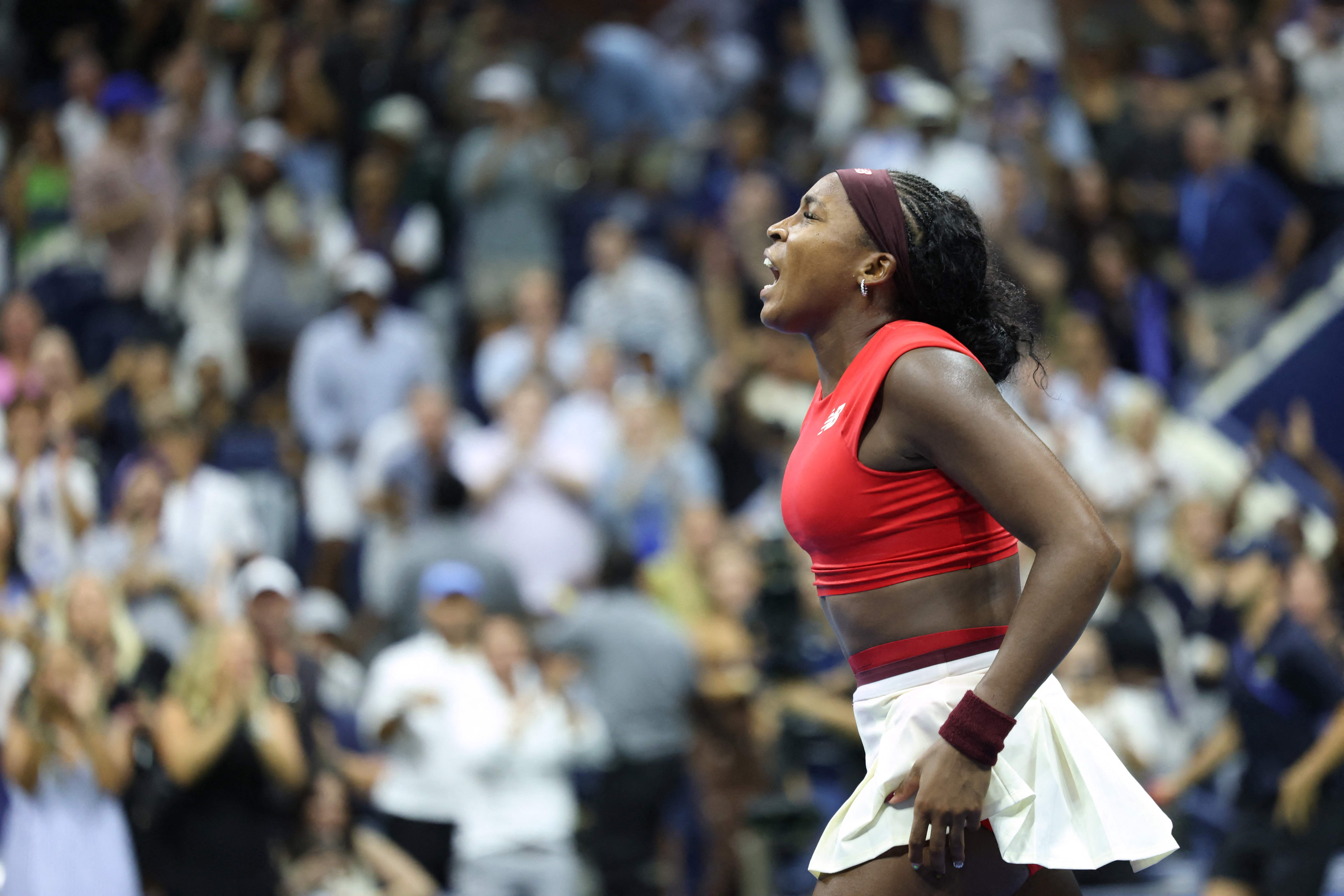 包含高芙刷新里程碑，那不勒斯半决赛力克北京国安，晋级概率达78％的词条